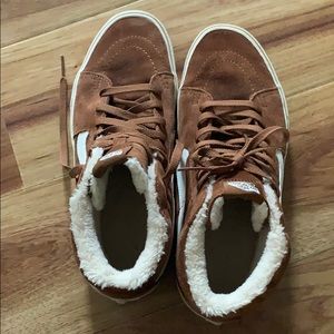 Faux lined hi top vans